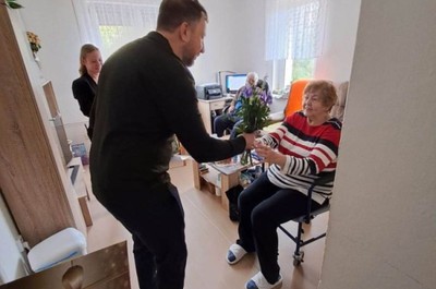 Gratulace dubnovým oslavencům a návštěva pana starosty Ing. Tomáše Kirbse