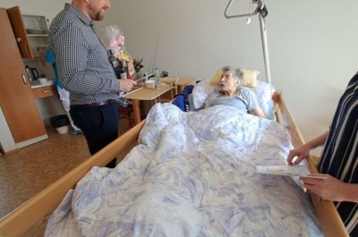 Gratulace květnovým oslavencům spojená s návštěvou starosty Ing. Tomáše Kirbse